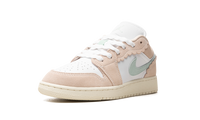 Air Jordan 1 Low SE GS Guava Ice DZ5356 800