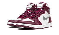 Air Jordan 1 Retro High OG Bordeaux 555088 611