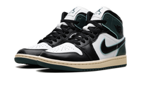 Jordan 1 Mid SE WMNS Oxidized Green FQ7818 100