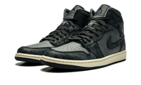 AIR JORDAN 1 MID WMNS DISTRESSED SMOKE GREY FJ3448 001